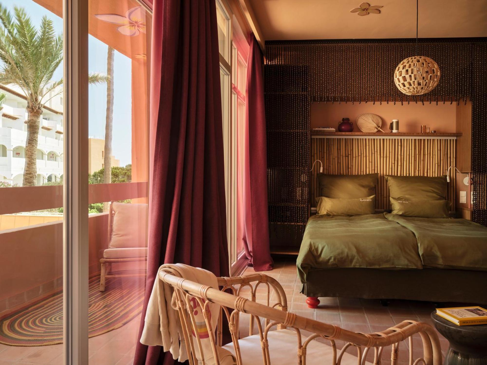 Bikini Island & Mountain Hotel Es Trenc -Adults Only- Colonia de Sant Jordi Esterno foto